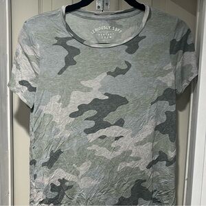 Aeropostale, Women’s camo T-Shirt, crewneck, medium